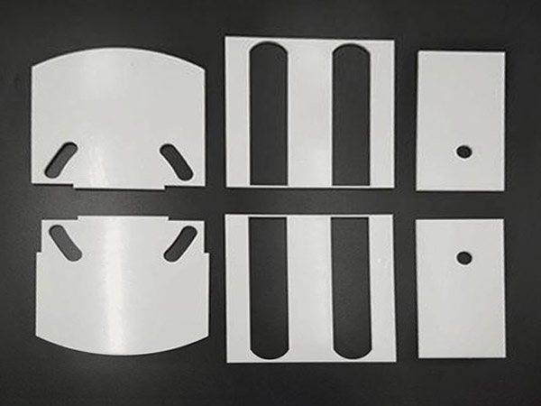 塑料制品與激光切割機(jī)的碰撞