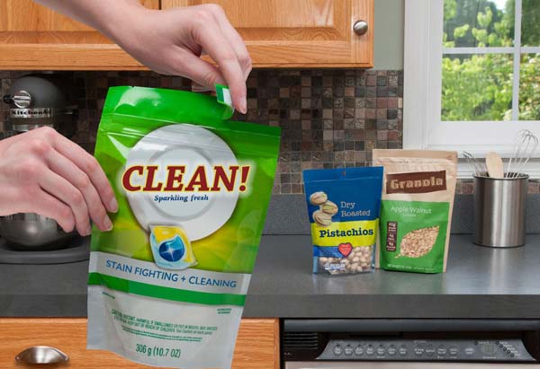 易撕線激光打孔機(jī)??激光打孔成為PE膜加工新標(biāo)準(zhǔn)