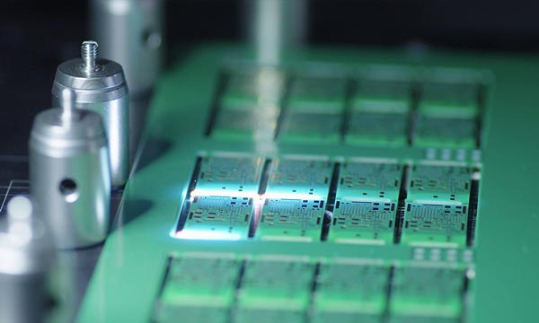 使用紫外激光切割機(jī)的功率真的越大越好嗎？